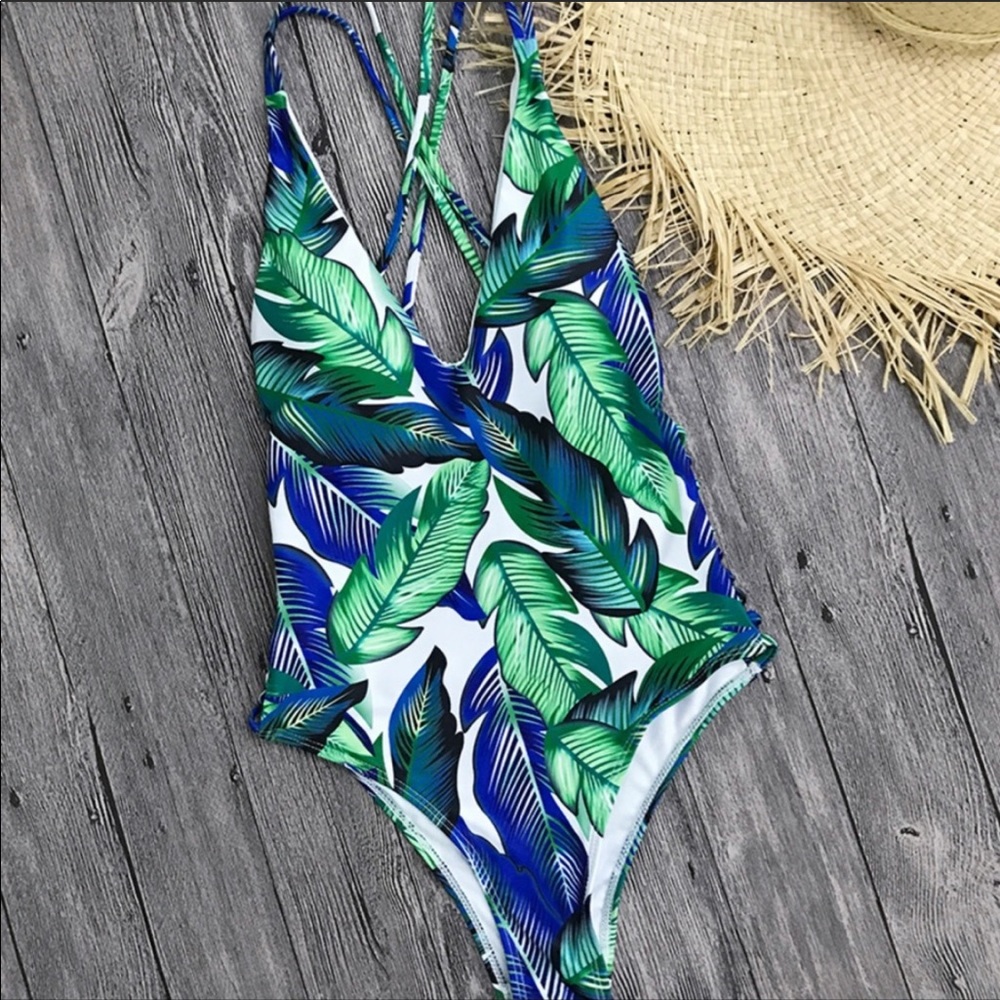 🍃LAST ONE!! Back across Monstera Bathing Suit 🍃 - Picture 4 of 6